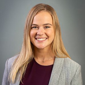 Elle Wassertzug Headshot